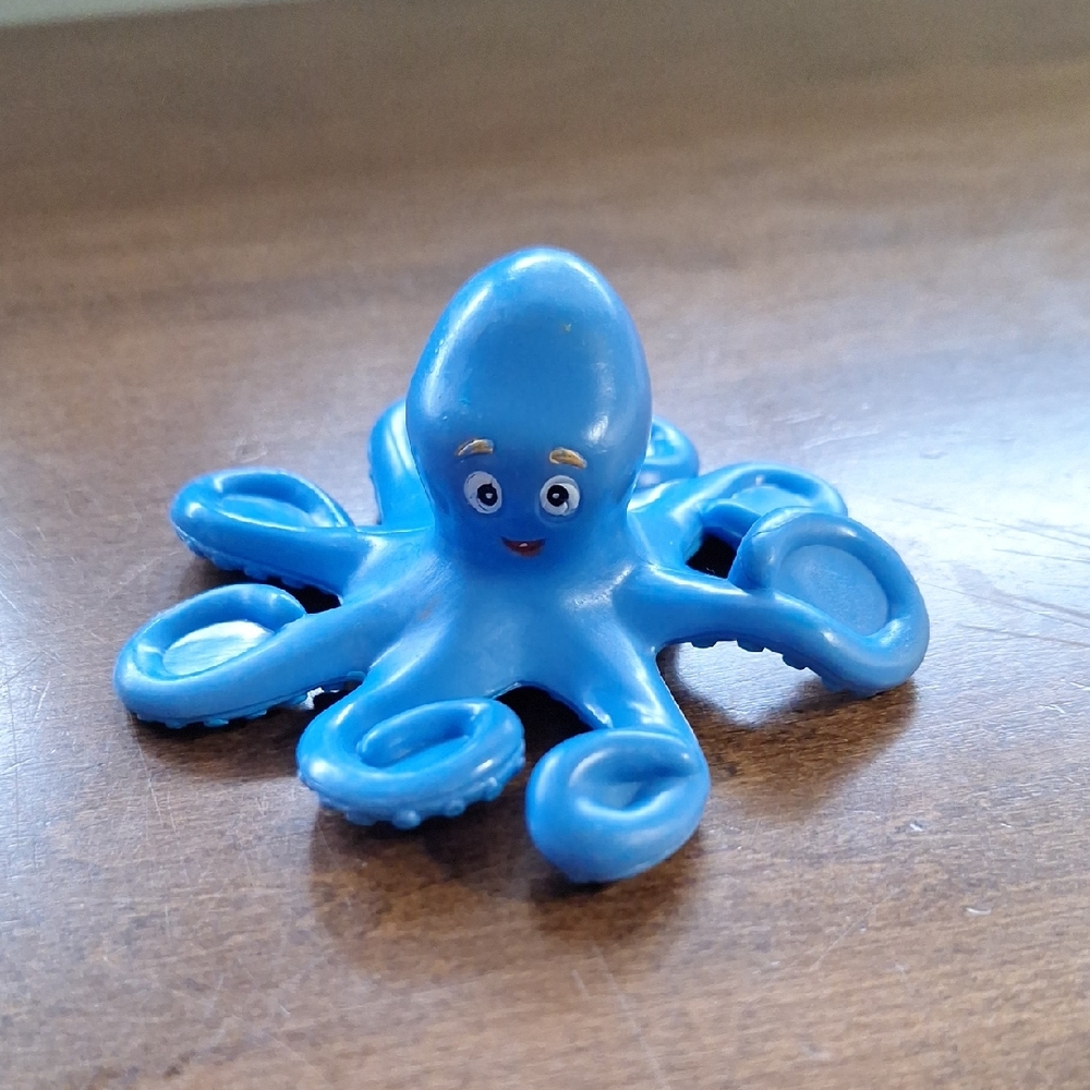Adorable Blue Octopus  Animal Vintage 2007